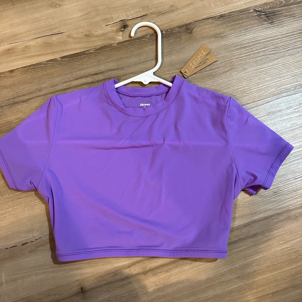 SKIMS fits everybody crop top